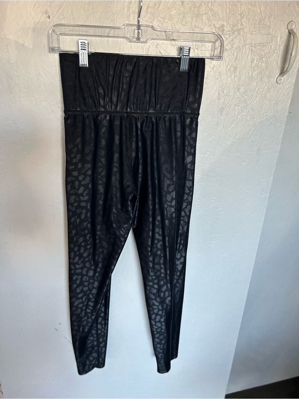 Carbon38 Black Subtle Animal-Print High-Waist Leggings
